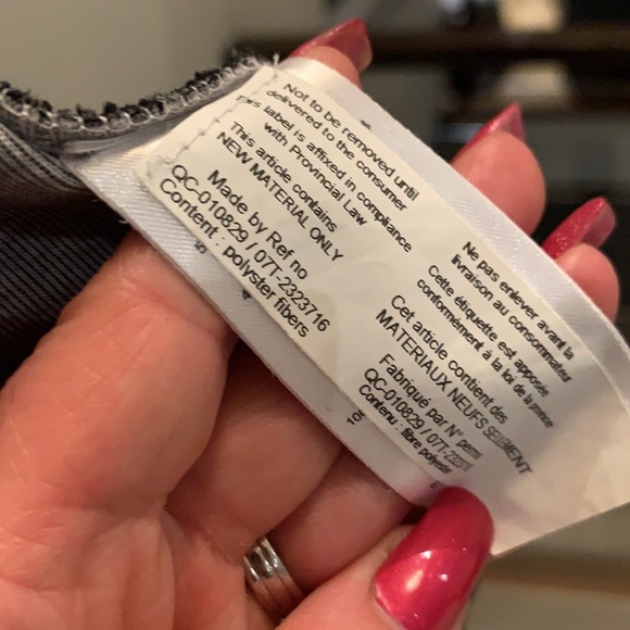 Hugo Boss zip up sweater, size 10Y - Picture 7 of 8